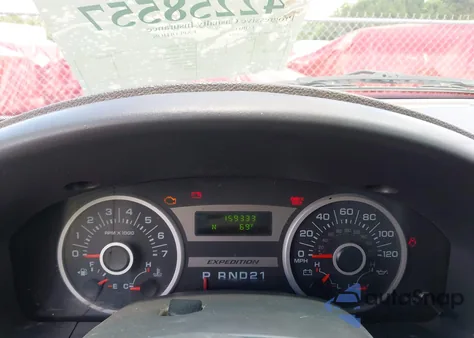 2005 Ford Expedition Xls z USA, uszkodzony, nr VIN 1FMPU13505LA10304